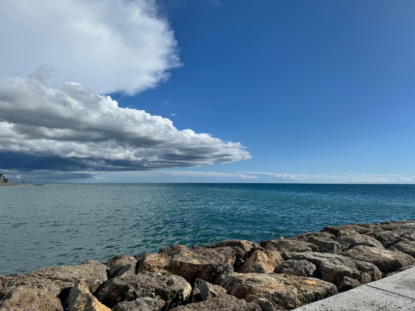 Brisas Del Mar Villa Caleta De Velez Dış mekan fotoğraf